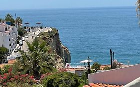 AD hus on Carvoeiro